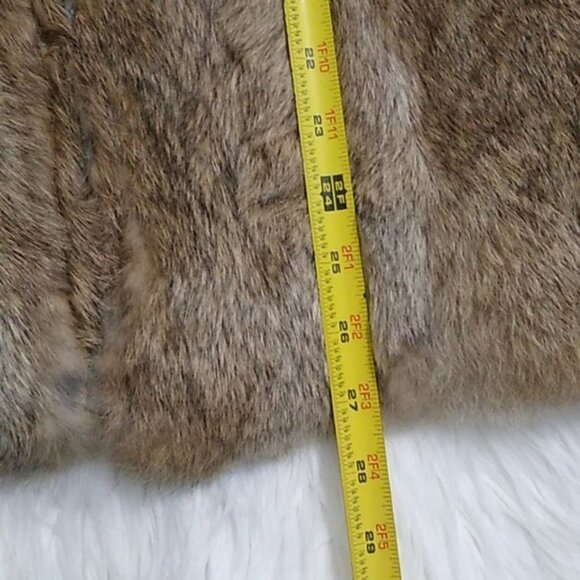 LaRok Luxe 100% Rabbit Fur Vest - Picture 12 of 16